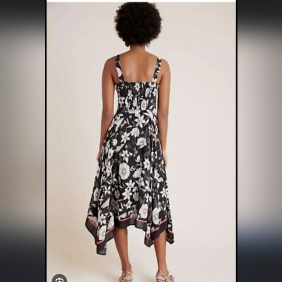 NWT ANTHROPOLOGIE BLACK MAEVE VIVIENNE SMOCKS FLORAL HANDKERCHIEF MAXI DRESS 12 - Picture 4 of 14